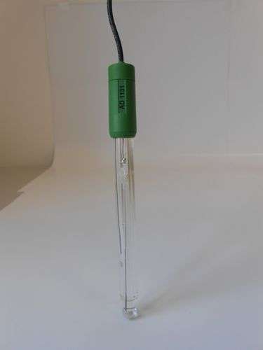 Image of AD1131B Refillable glass double junction pH electrode with 1 m cable and BNC connector